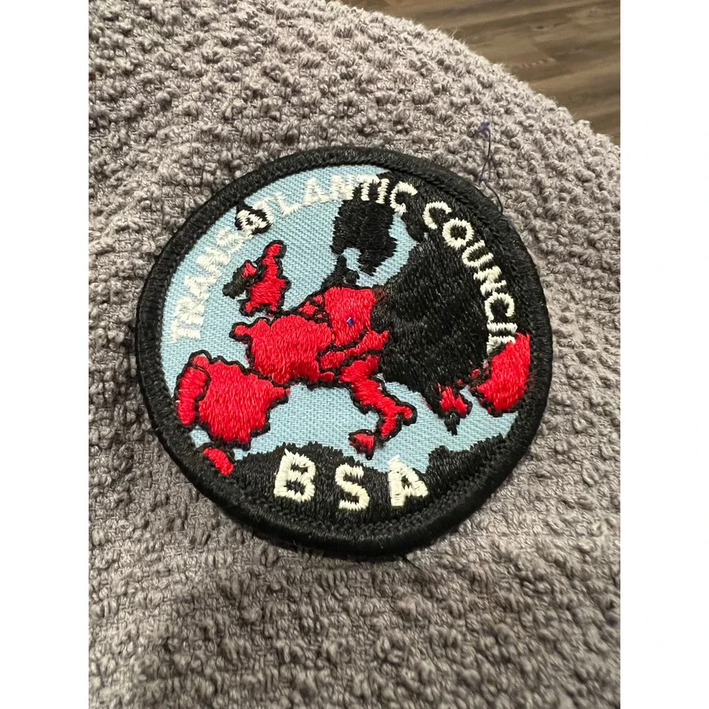 Vintage Cub Scouts BSA Wallet Koin-Bank Coin Holder & Worldly Council Patch